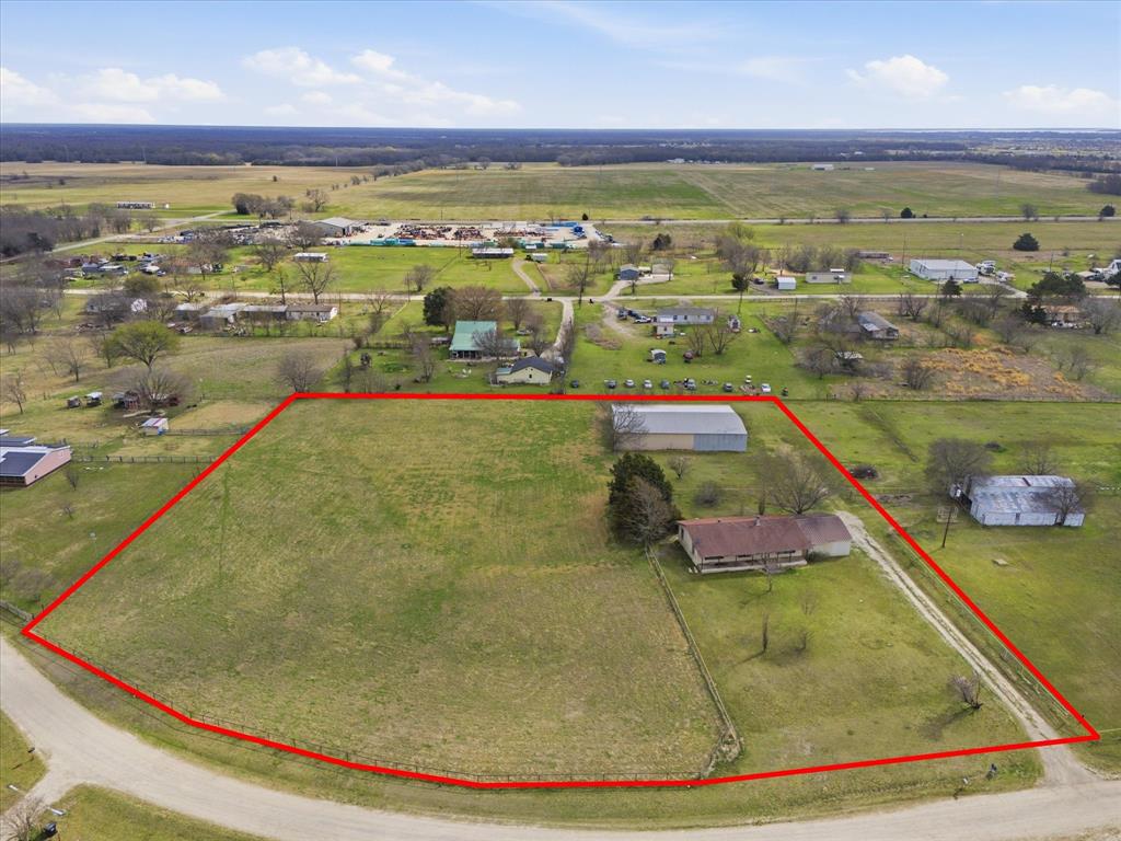 6563 Private Road 2269 Property Photo 3