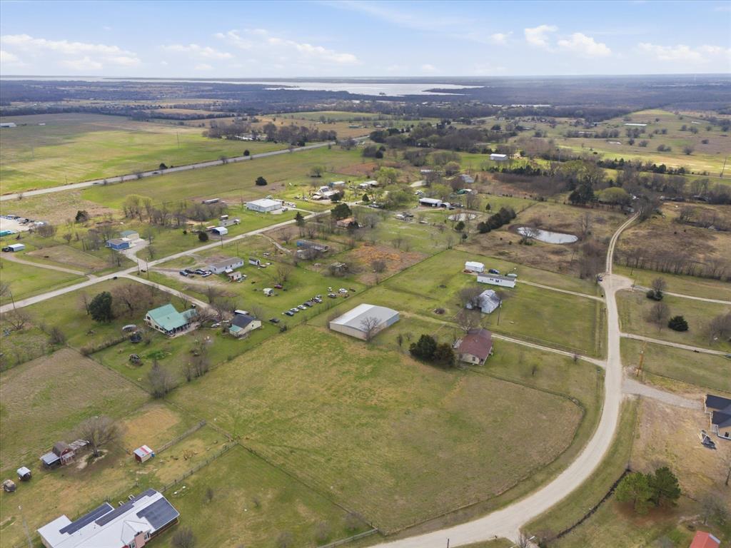 6563 Private Road 2269 Property Photo 5