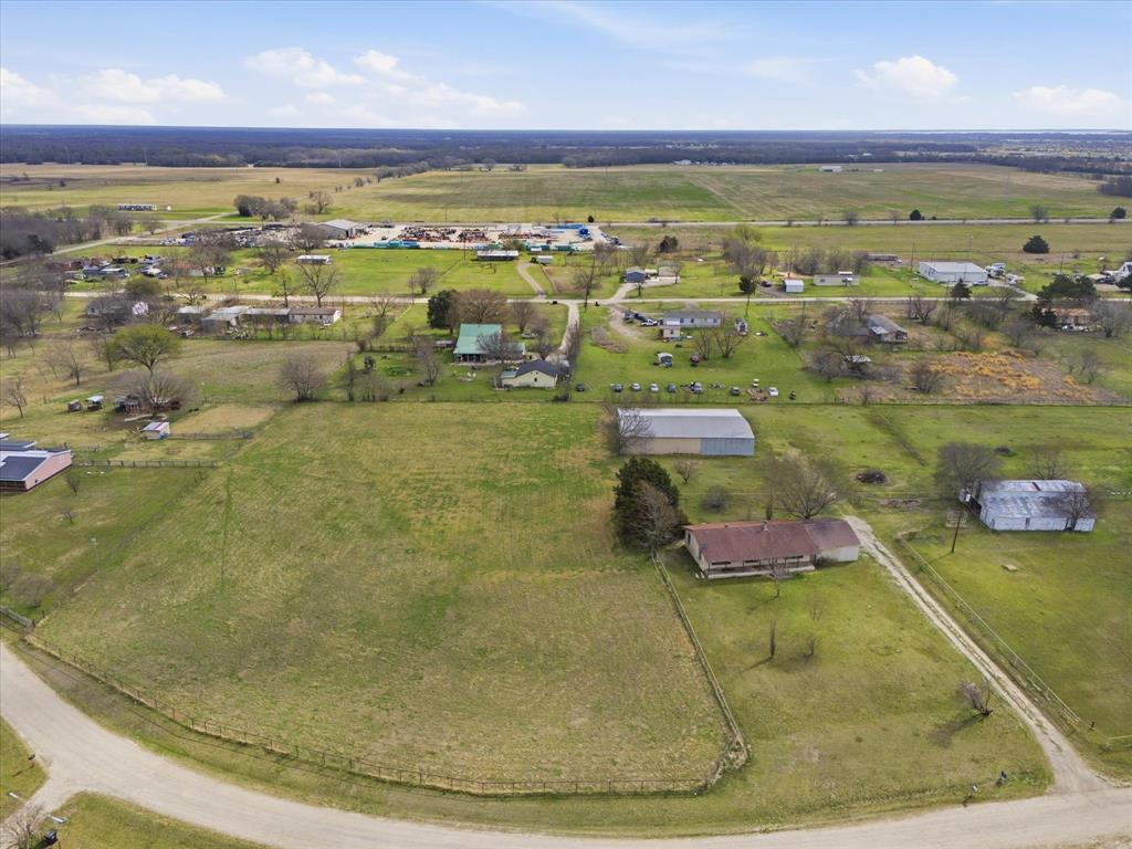6563 Private Road 2269 Property Photo 7