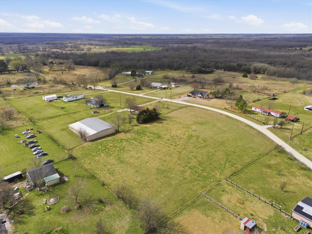 6563 Private Road 2269 Property Photo 10
