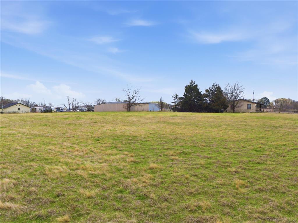 6563 Private Road 2269 Property Photo 13
