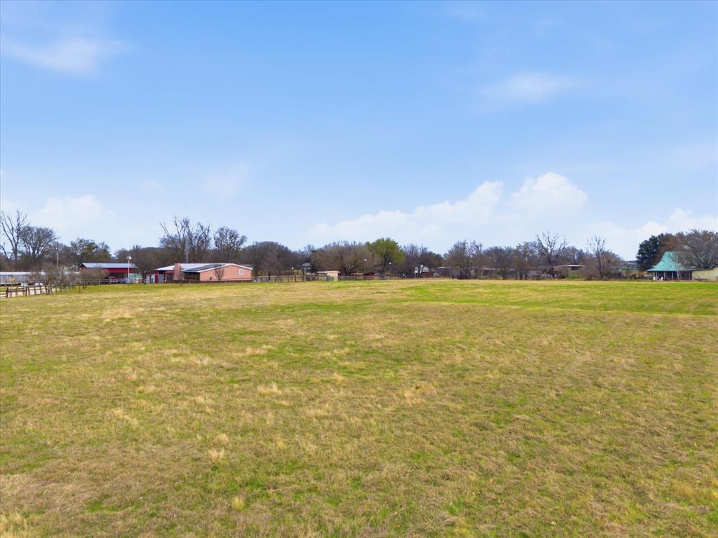 6563 Private Road 2269 Property Photo 15