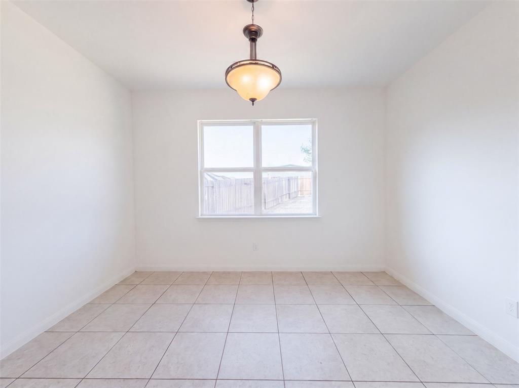 4101 Tower Lane Property Photo 9