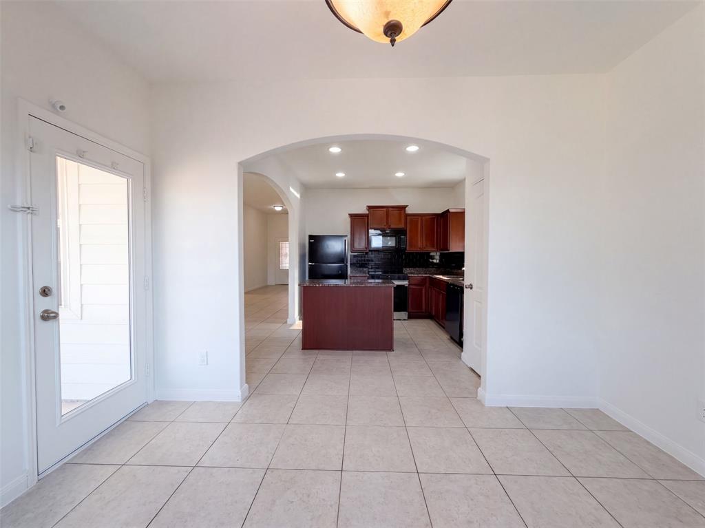 4101 Tower Lane Property Photo 10