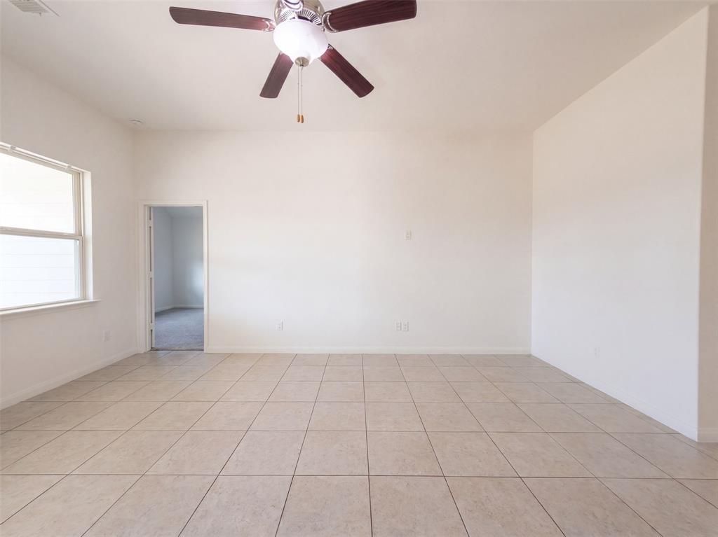 4101 Tower Lane Property Photo 11