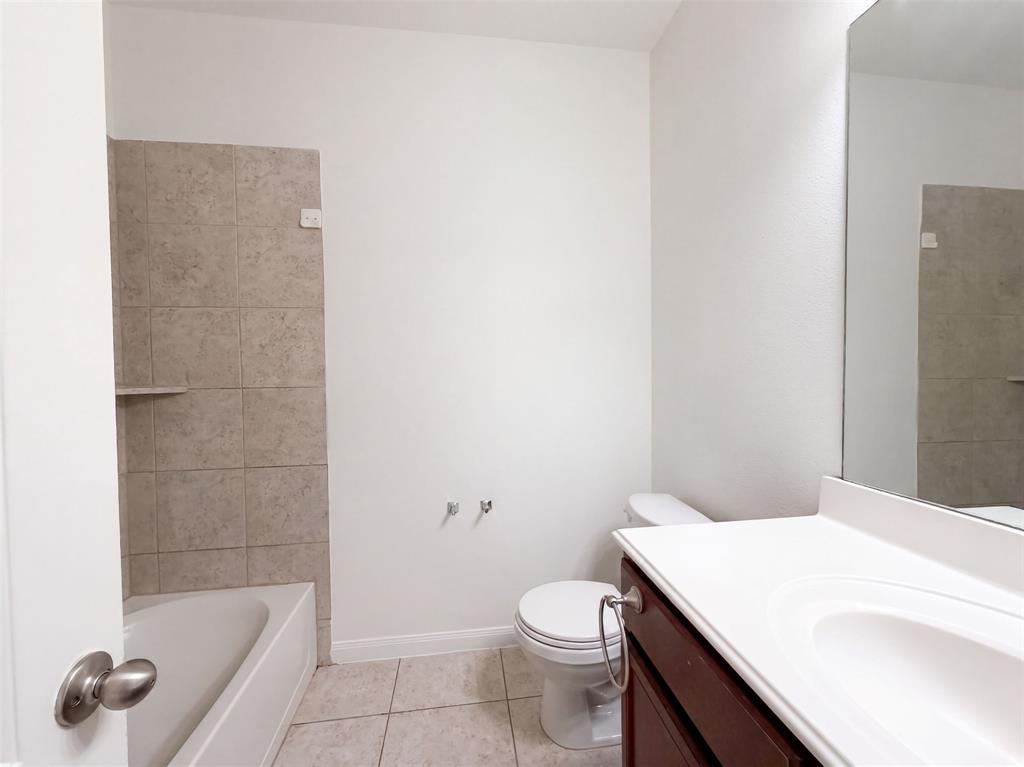 4101 Tower Lane Property Photo 15