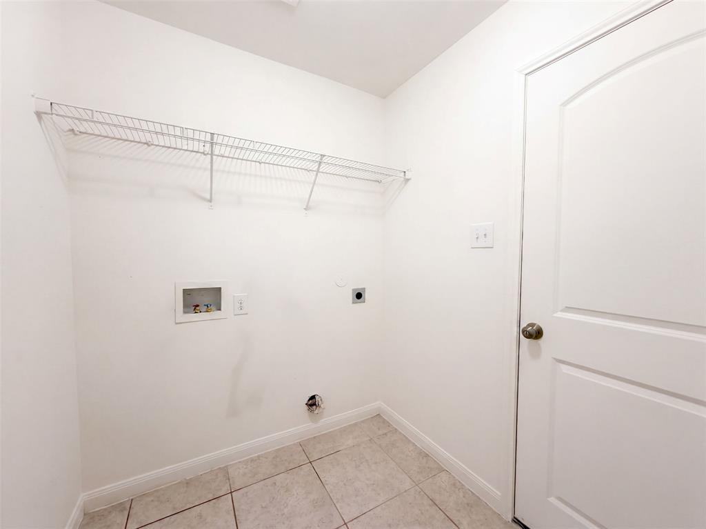 4101 Tower Lane Property Photo 16