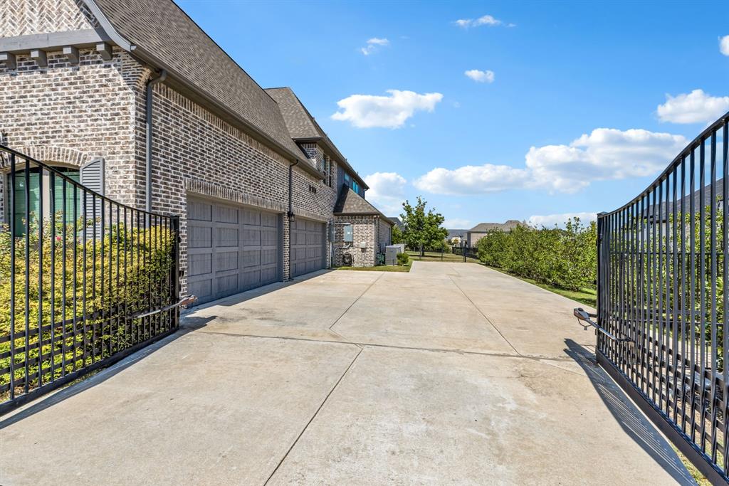 5204 Westfield Drive Property Photo 38