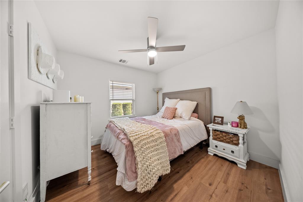 2431 Gross Road Property Photo 14