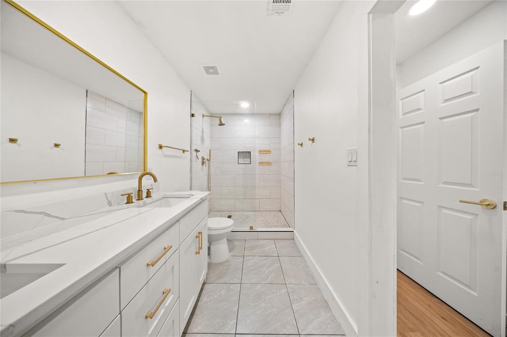 2431 Gross Road Property Photo 20