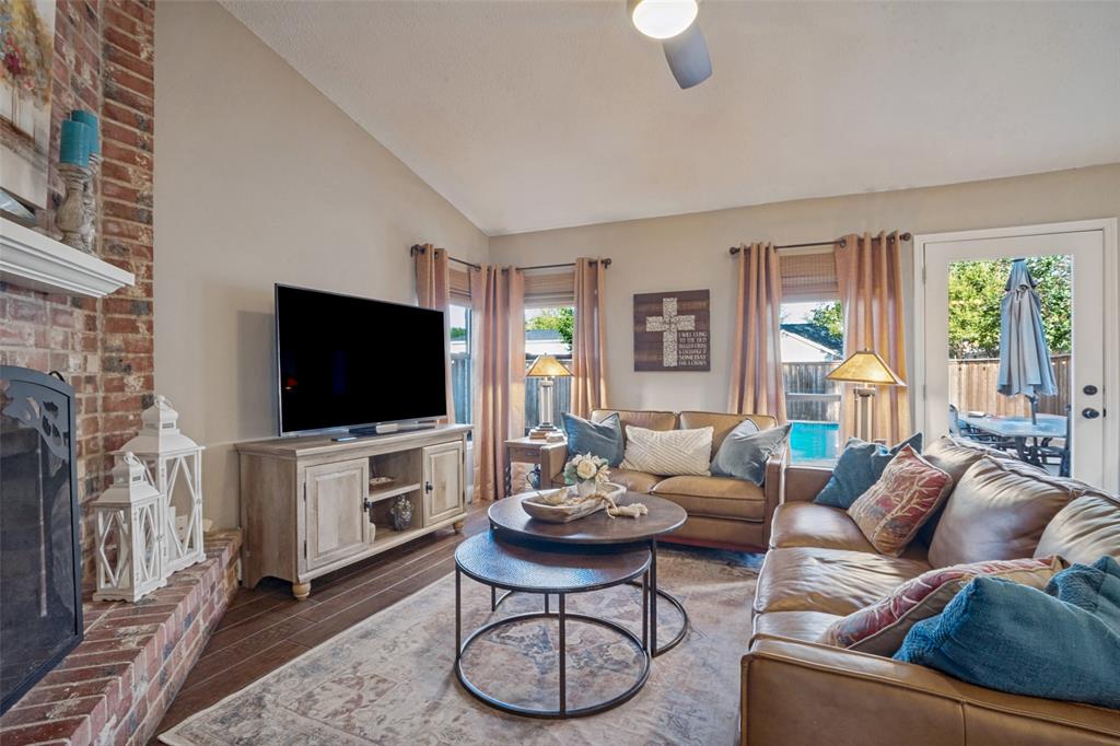 4320 Hillshire Court Property Photo 8