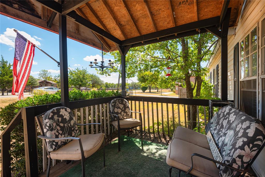 305 Westmoreland Circle Property Photo 3