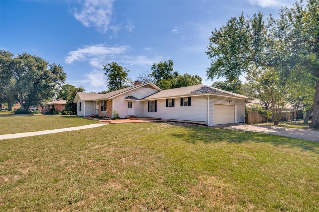 5405 Kayway Drive Property Photo 2
