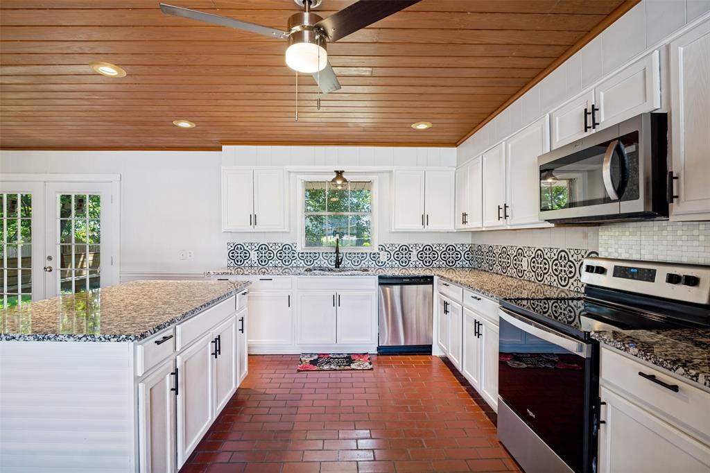 5405 Kayway Drive Property Photo 12