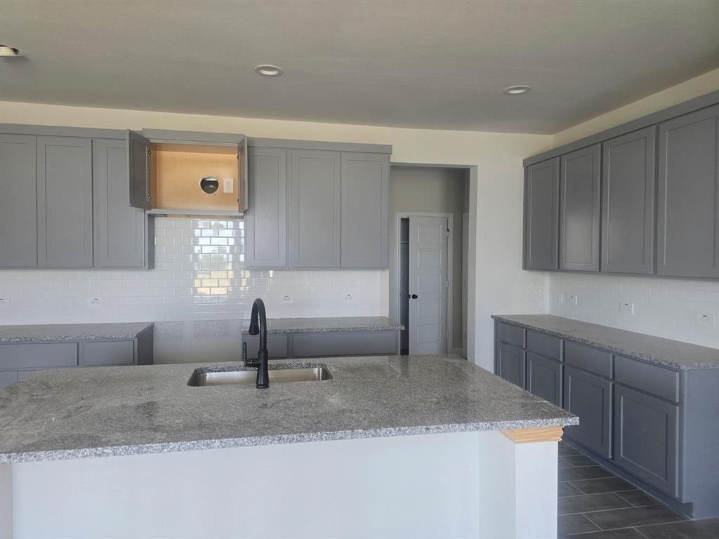 4449 Sweet Clover Lane Property Photo 4
