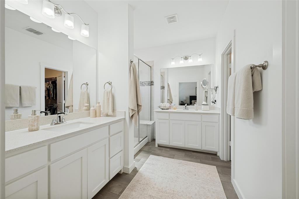 8704 Ice House Drive Property Photo 17
