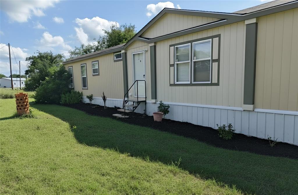 237 High Bluff Drive Property Photo 1