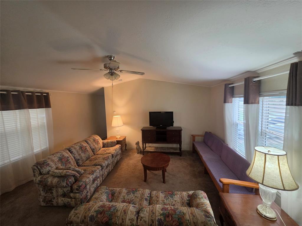 237 High Bluff Drive Property Photo 7