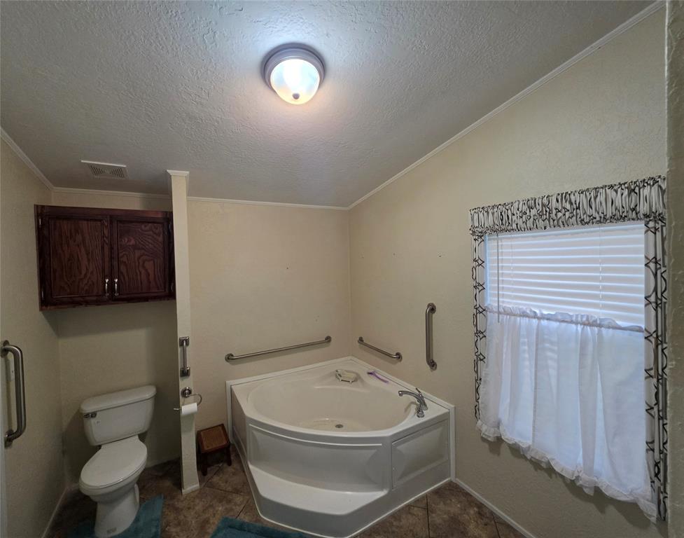 237 High Bluff Drive Property Photo 13