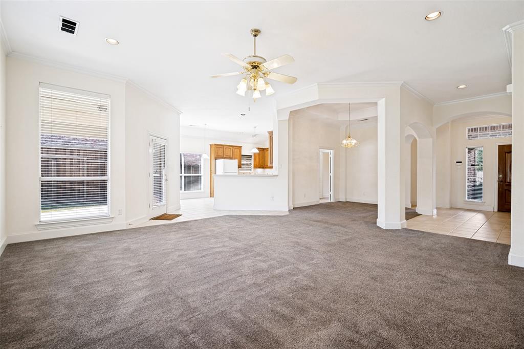 2426 Club Creek Boulevard Property Photo 4