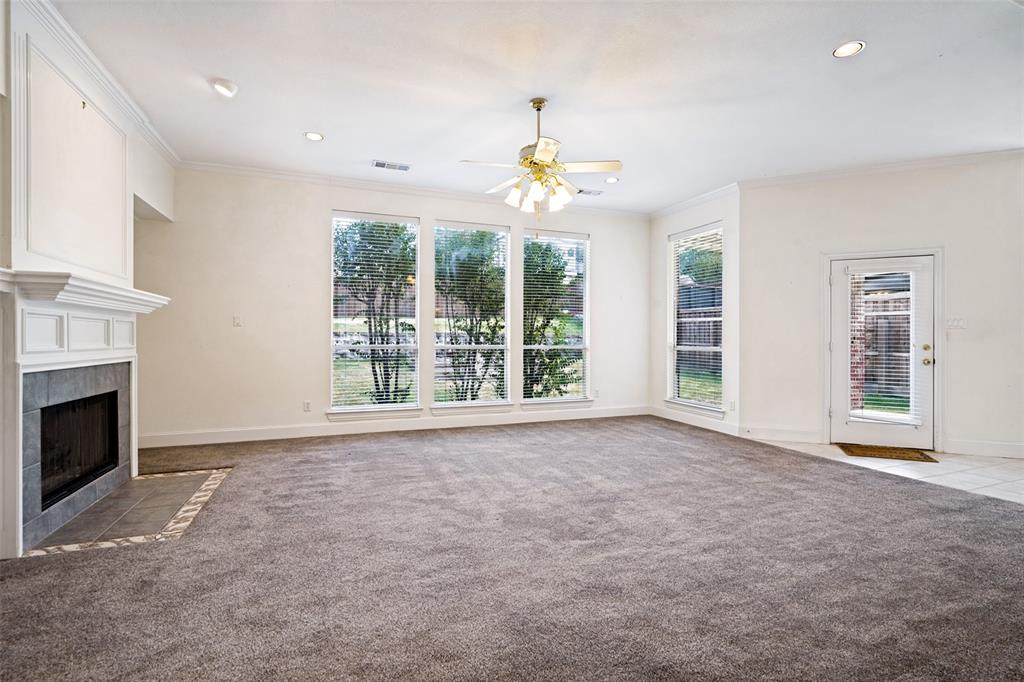 2426 Club Creek Boulevard Property Photo 7