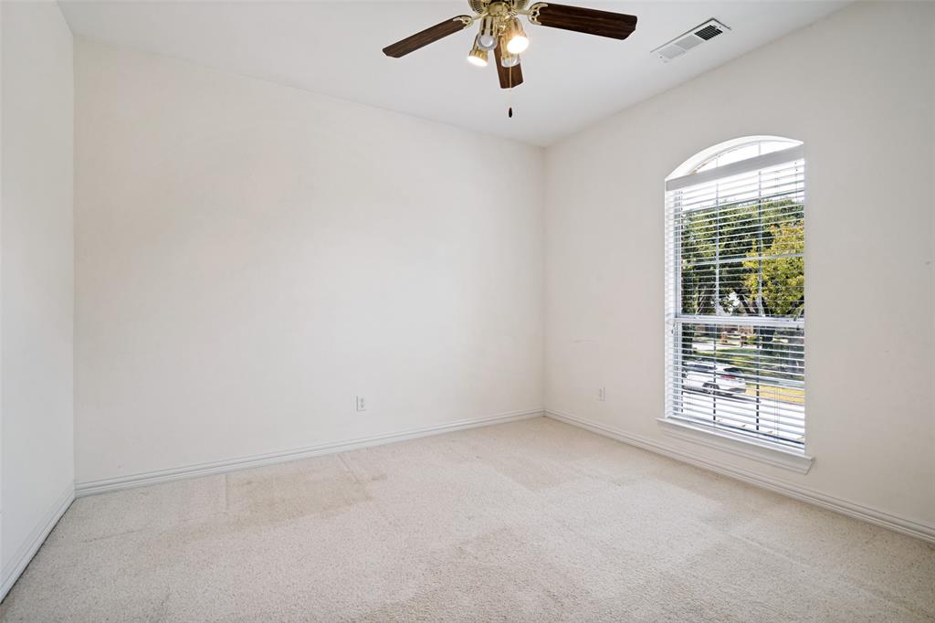 2426 Club Creek Boulevard Property Photo 23