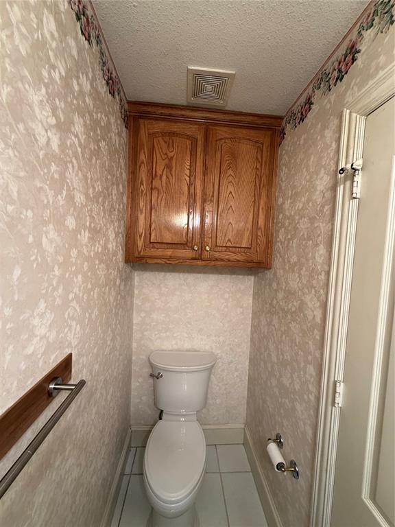 2426 Club Creek Boulevard Property Photo 27