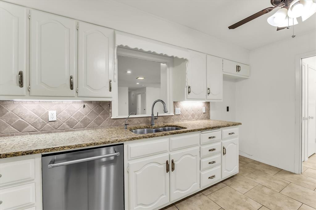 705 Poage Drive Property Photo 11