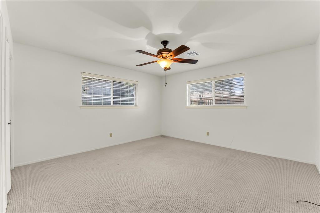 705 Poage Drive Property Photo 15