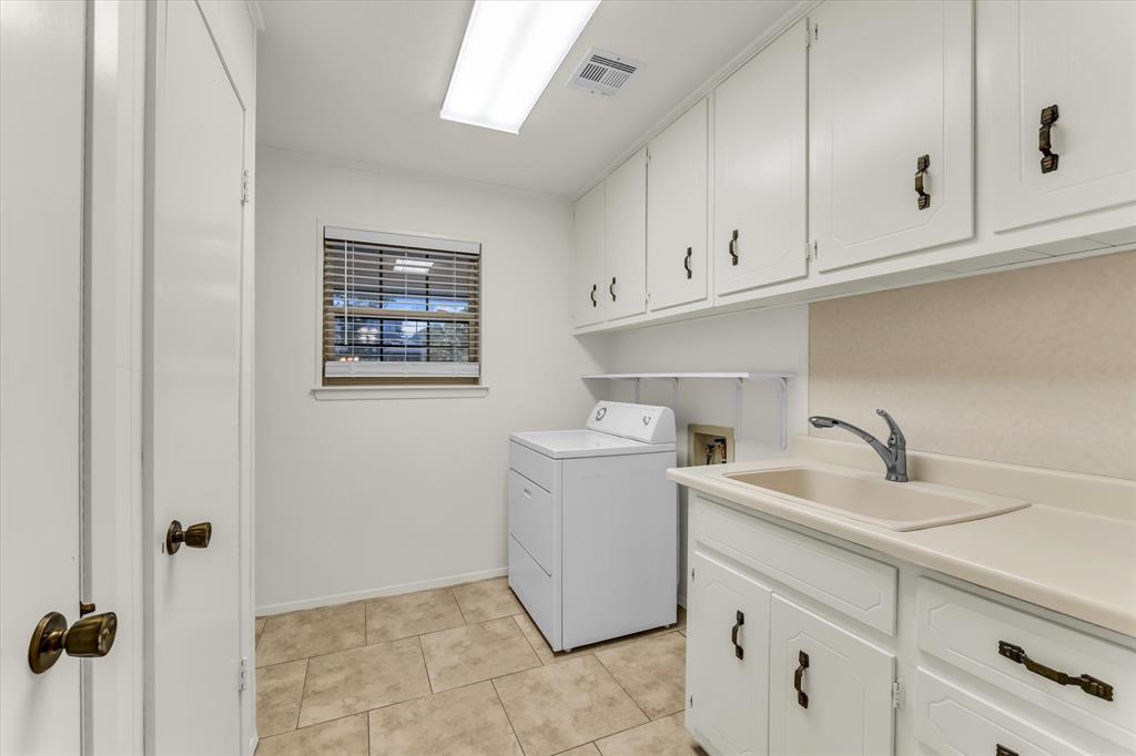 705 Poage Drive Property Photo 20