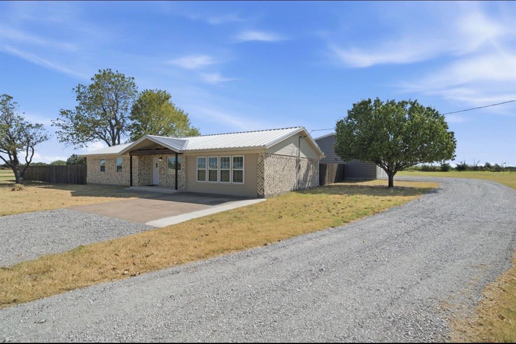 14717 Highway 6 Property Photo 2
