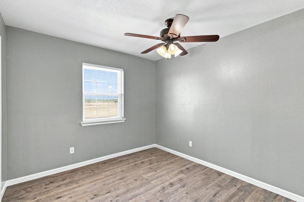 14717 Highway 6 Property Photo 17