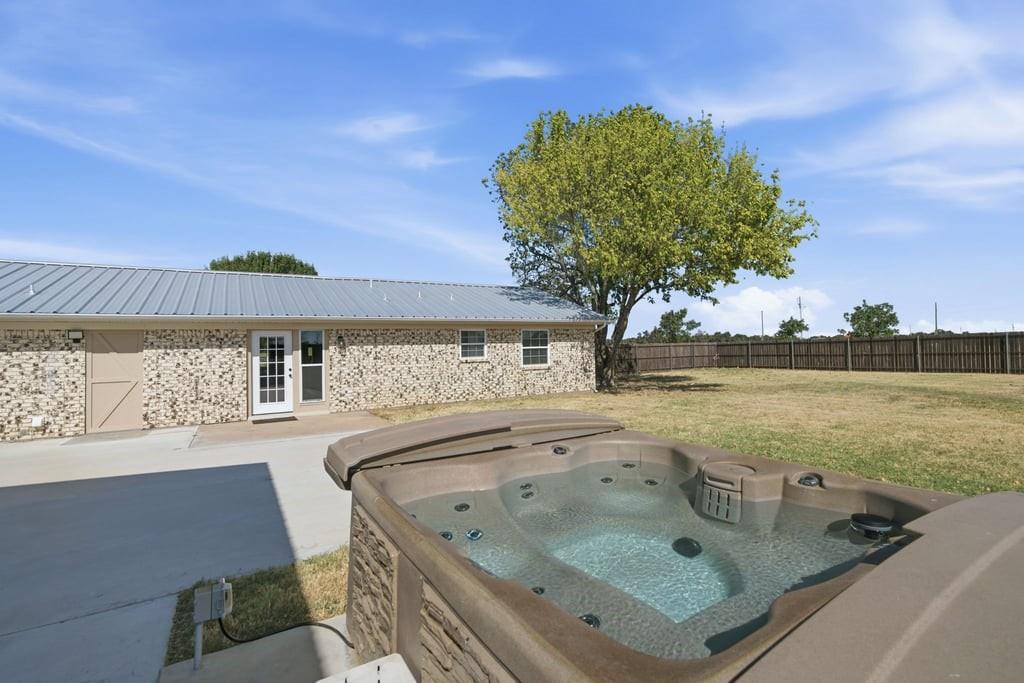 14717 Highway 6 Property Photo 23