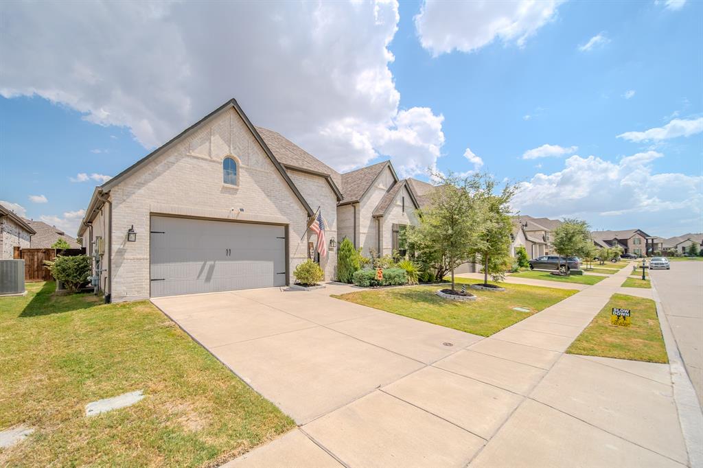2112 Stilton Cove Property Photo 2