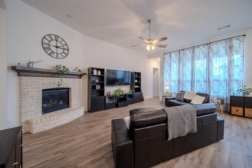 2112 Stilton Cove Property Photo 8
