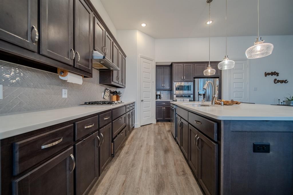 2112 Stilton Cove Property Photo 11
