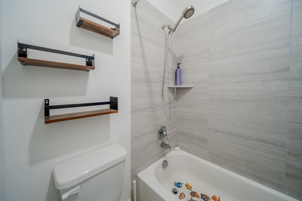 2112 Stilton Cove Property Photo 19