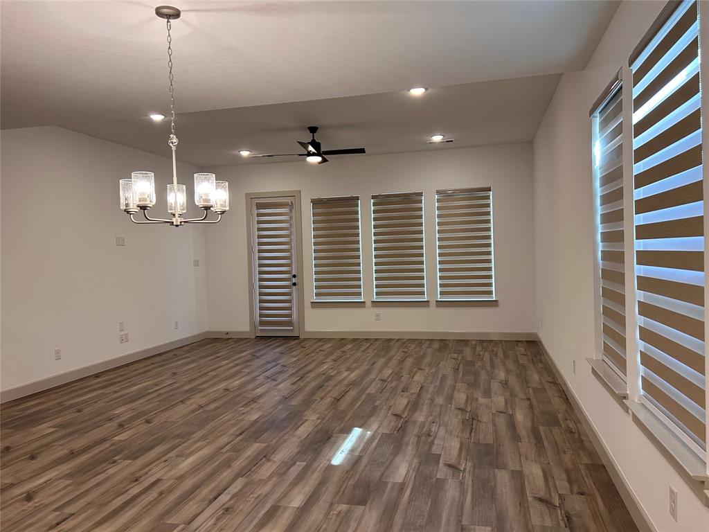 2712 Rolling Meadow Road Property Photo 5