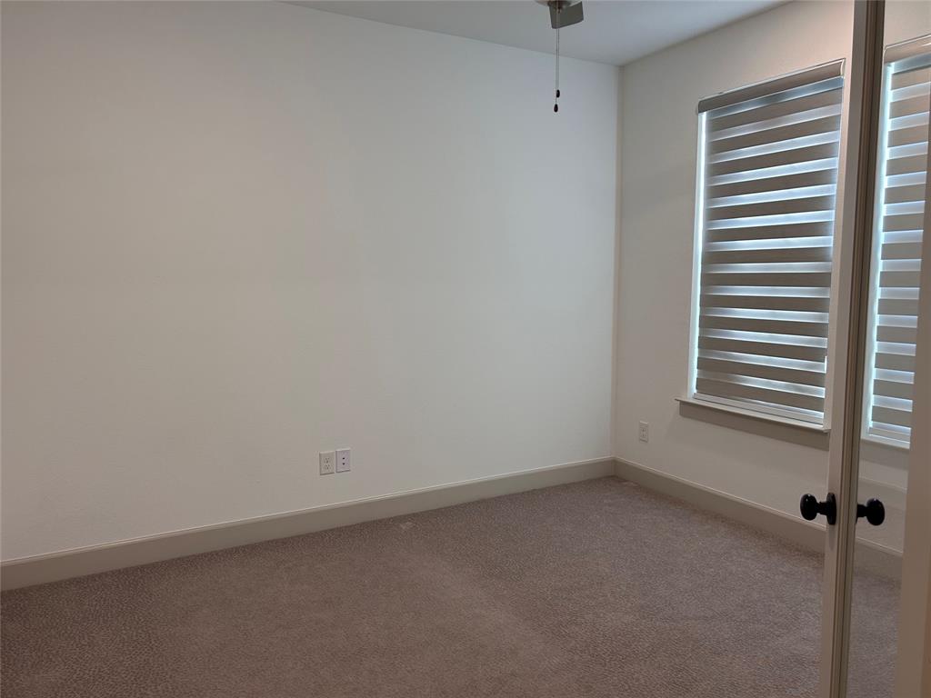 2712 Rolling Meadow Road Property Photo 10