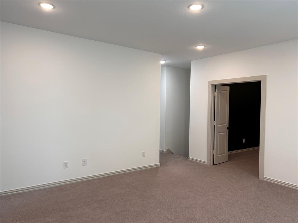2712 Rolling Meadow Road Property Photo 15