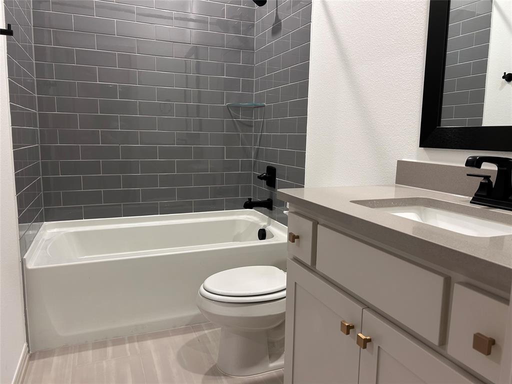 2712 Rolling Meadow Road Property Photo 25