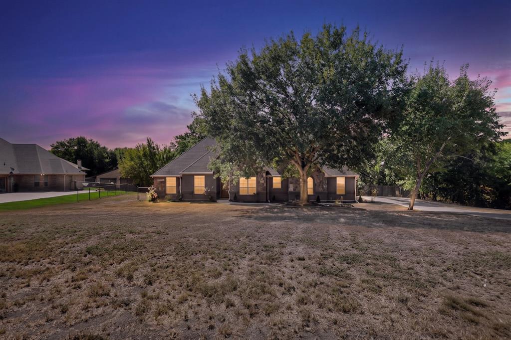 108 WINDING WAY Property Photo 1