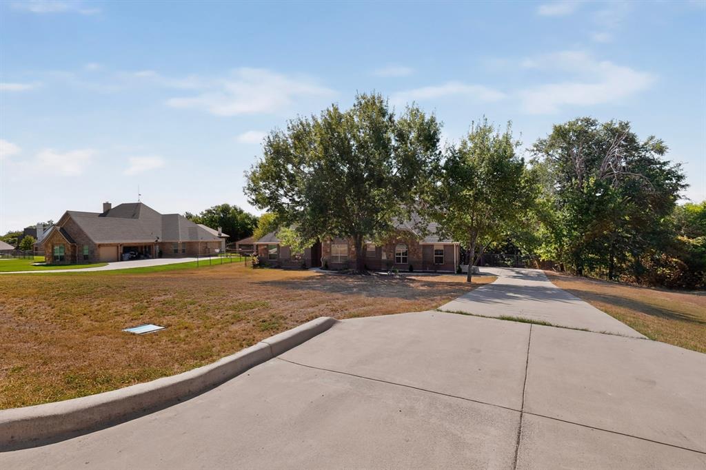 108 Winding Way Property Photo 3