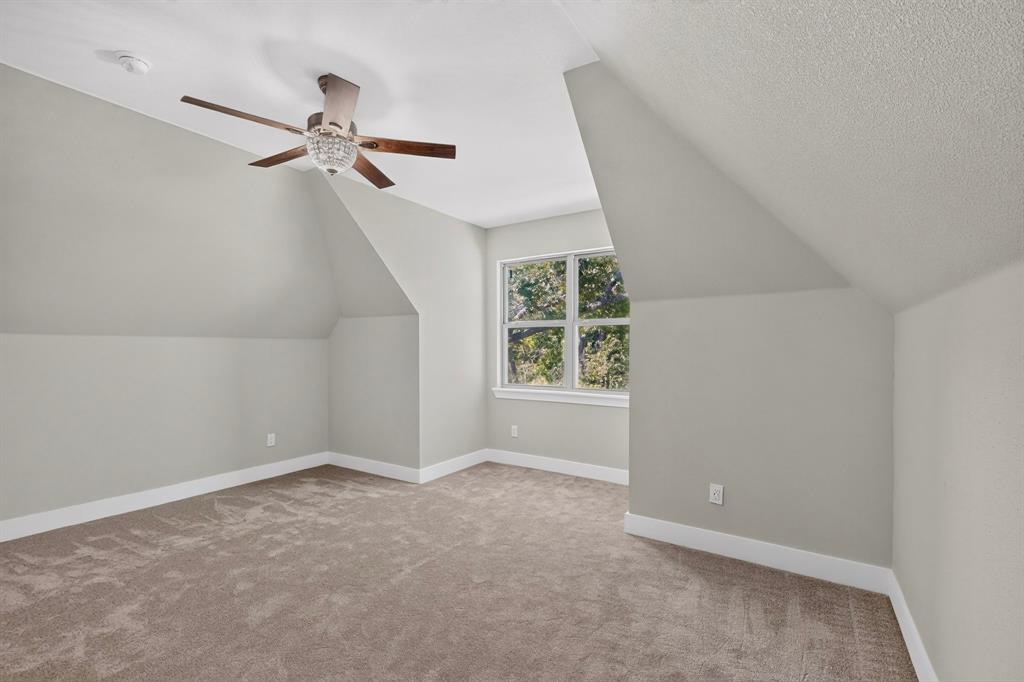 108 Winding Way Property Photo 26