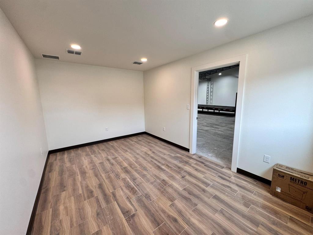 1010 Contractors Circle D-1 And #d-2 Property Photo 7