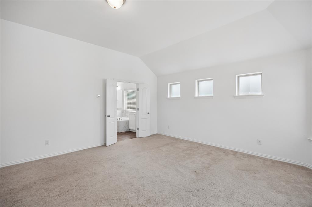 2405 Solomons Place Property Photo 14