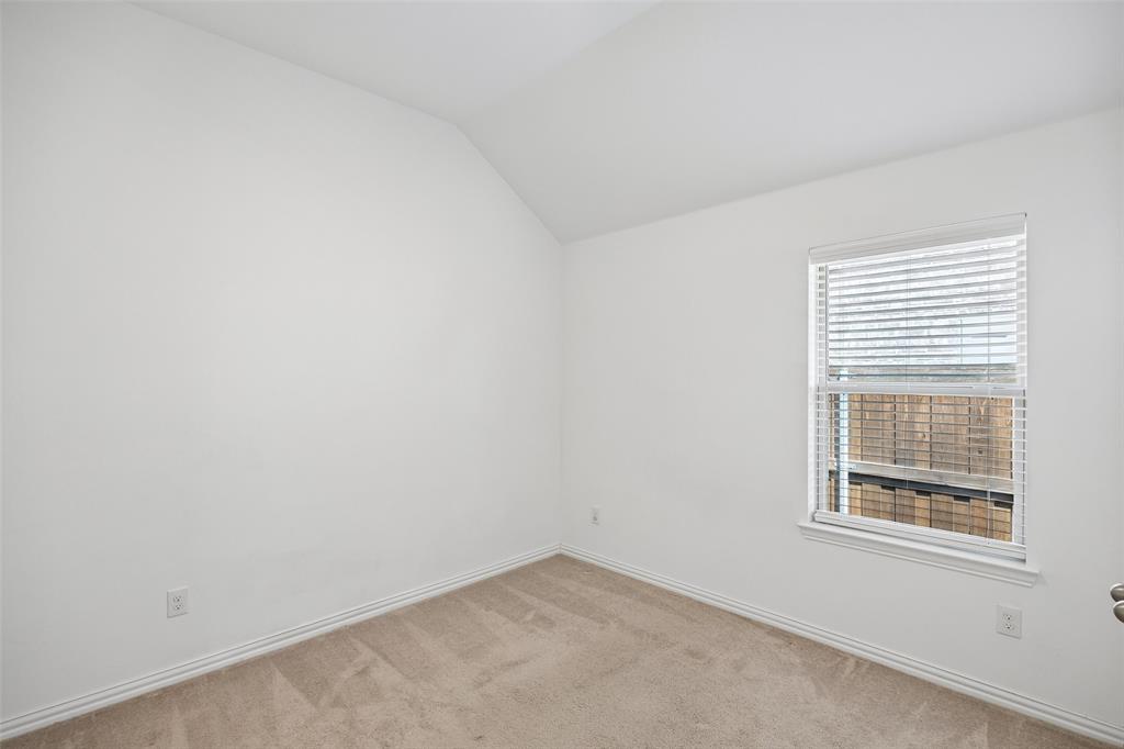 2405 Solomons Place Property Photo 23