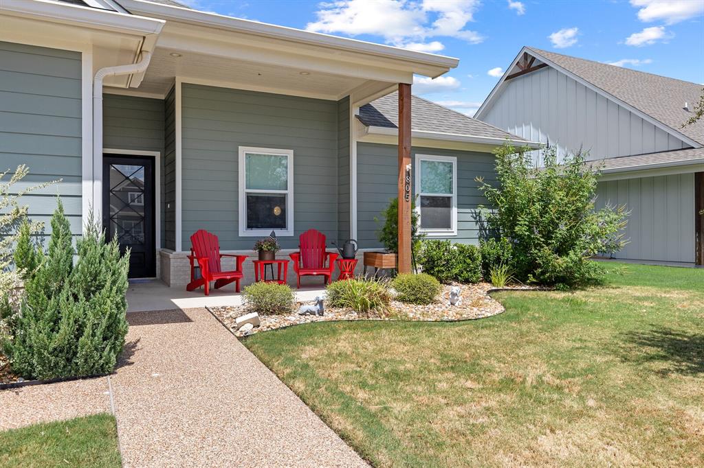 805 Forward Pass Drive Property Photo 1