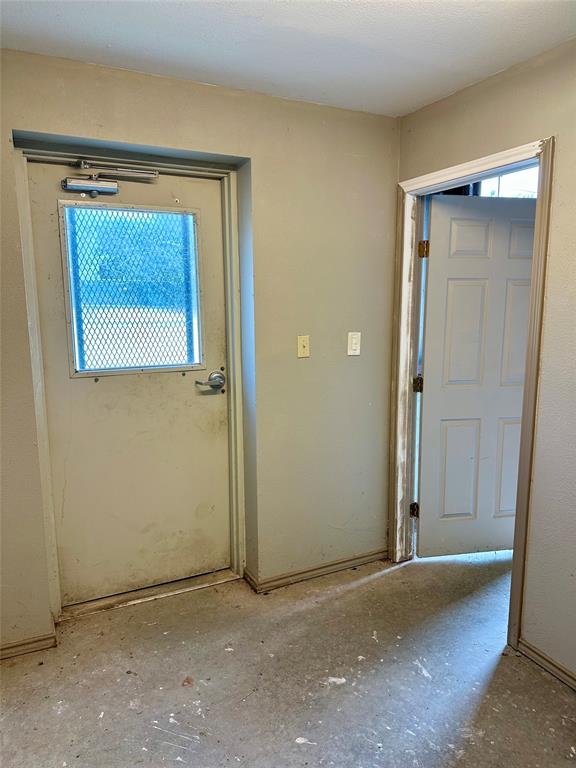 4059 Rhea Road Property Photo 9
