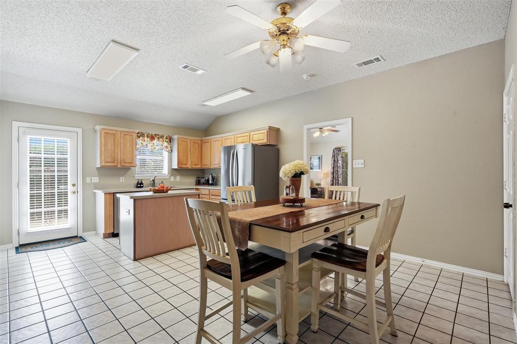 5004 Ridgefield Court Property Photo 10